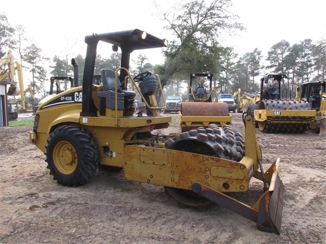 Compactadora Vibratoria Caterpillar CP-433E de segunda mano Ref.: 1536782362458449 No. 4