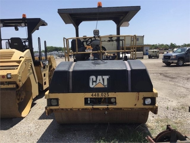 Compactadora Vibratoria Caterpillar CB-634 seminueva en venta Ref.: 1536785127250949 No. 4