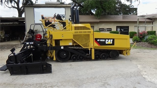 Pavers Caterpillar AP-1055D