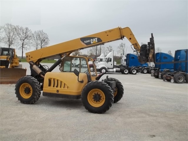 Manipulador Telescopico Caterpillar TL642