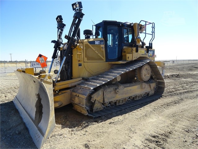 Dozers/tracks Caterpillar D6T