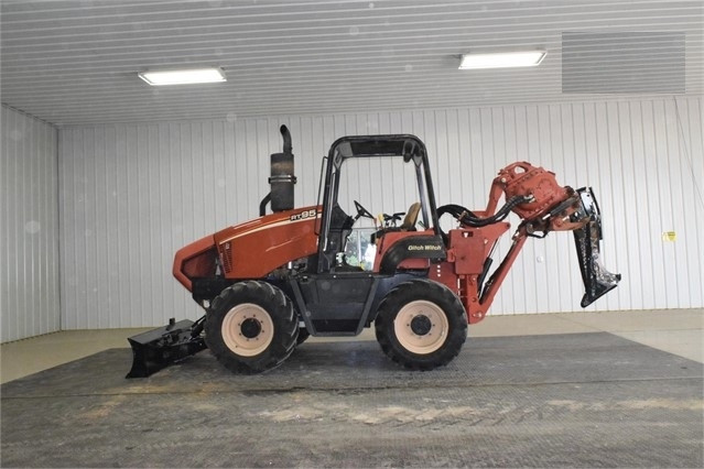 Trencher Ditch Witch RT95