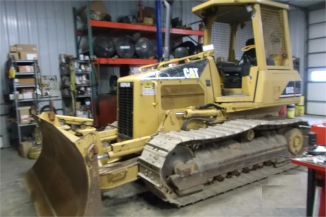 Dozers/tracks Caterpillar D5G