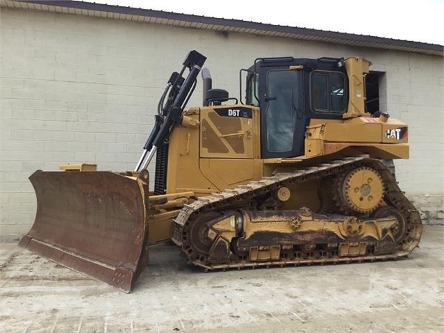 Dozers/tracks Caterpillar D6T