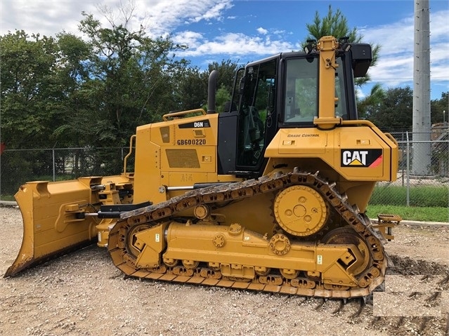 Tractores Sobre Orugas Caterpillar D6N en venta, usada Ref.: 1542304428263513 No. 2