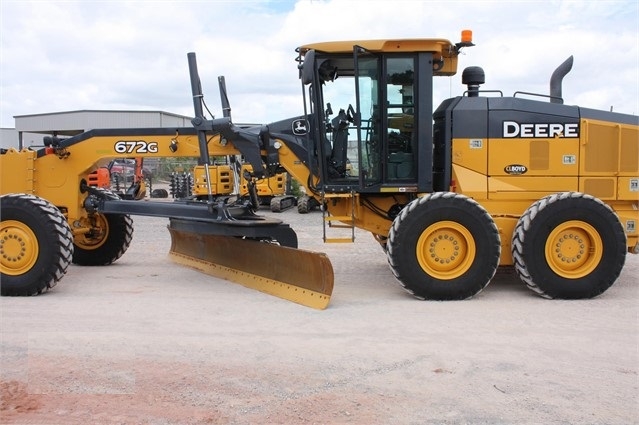 Motoconformadoras Deere 672G en venta Ref.: 1544132848422533 No. 4