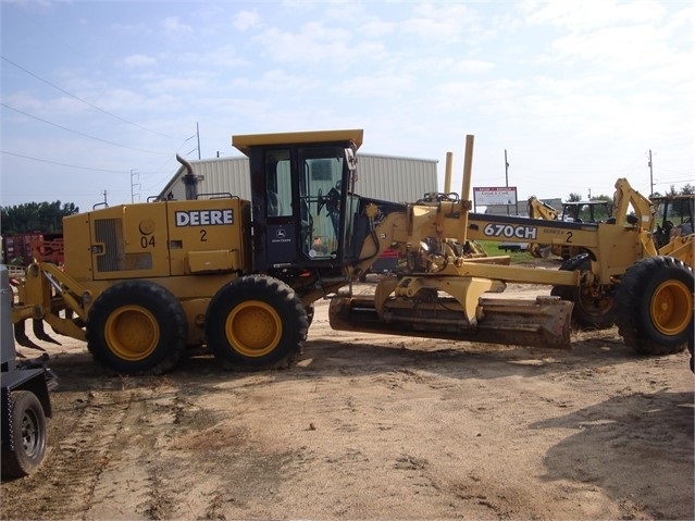 Motoconformadoras Deere 670CH de bajo costo Ref.: 1544463162608046 No. 2