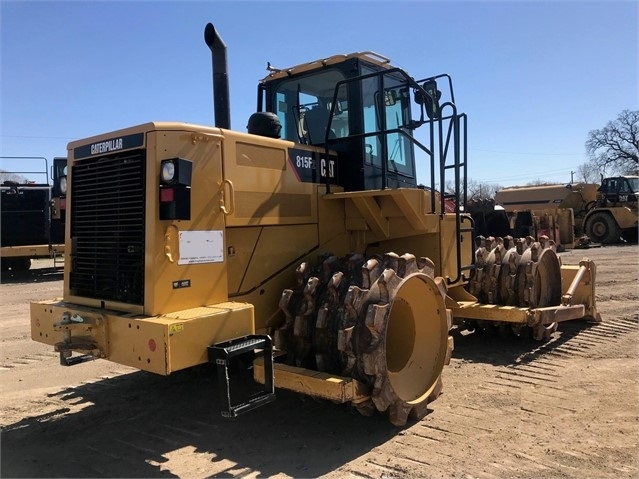 Compactadoras Suelos Y Rellenos Caterpillar 815F usada Ref.: 1545064566299048 No. 3