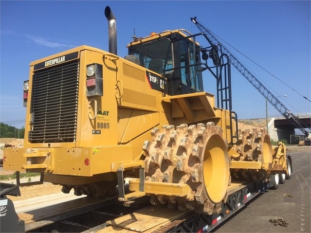 Compactadoras Suelos Y Rellenos Caterpillar 815F de segunda mano  Ref.: 1545064875138177 No. 2