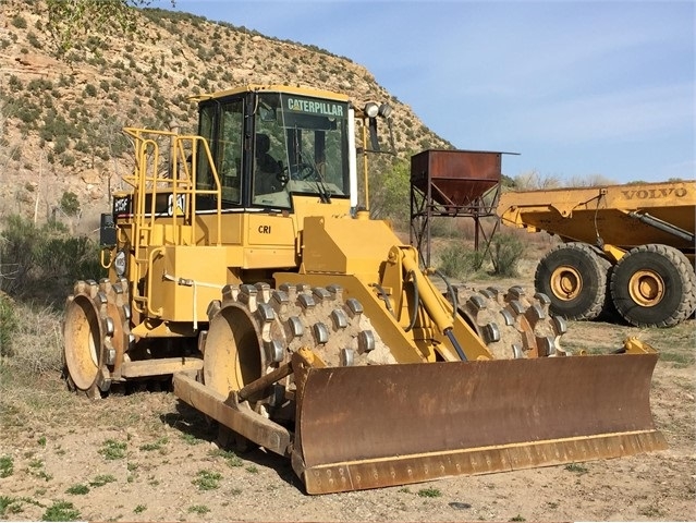 Compactadoras Suelos Y Rellenos Caterpillar 815F de segunda mano  Ref.: 1545065332042658 No. 2