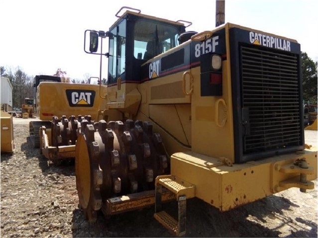 Compactadoras Suelos Y Rellenos Caterpillar 815F de segunda mano  Ref.: 1545073286624296 No. 3