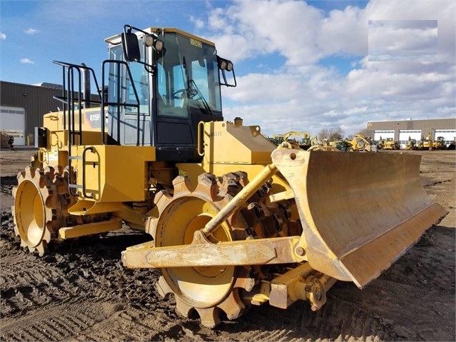 Compactadoras Suelos Y Rellenos Caterpillar 815F usada de importa Ref.: 1545157393363667 No. 4