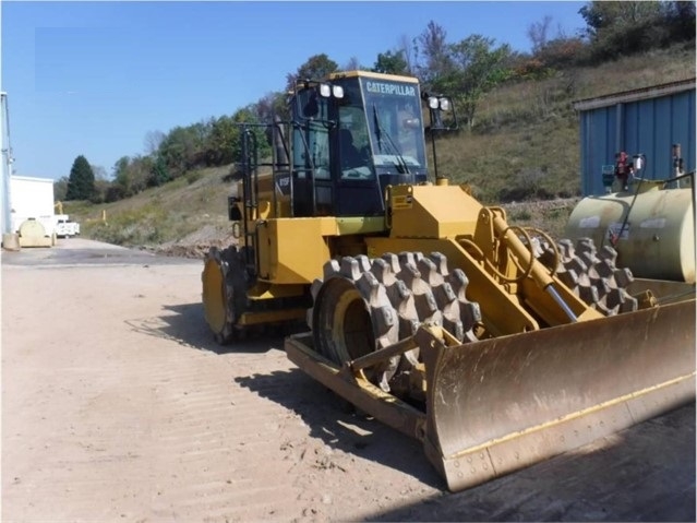 Compactadoras Suelos Y Rellenos Caterpillar 815F en venta, usada Ref.: 1545159006246273 No. 2