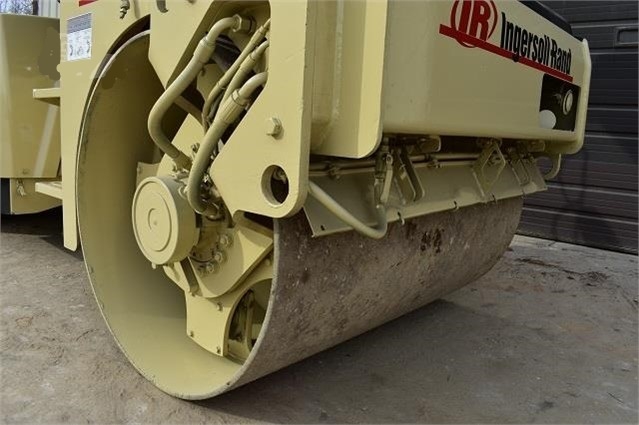 Compactadora De Doble Rodillo Ingersoll-rand DD70 de medio uso en Ref.: 1547482081764401 No. 4