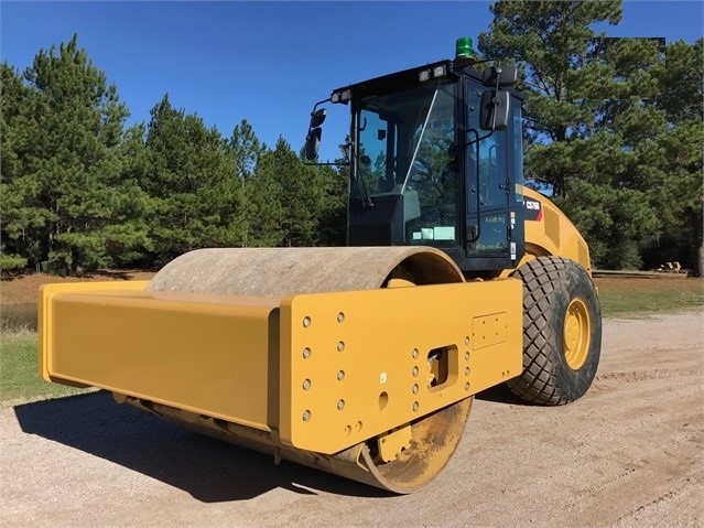 Compactadora Vibratoria Caterpillar CS76 seminueva en venta Ref.: 1547585319087748 No. 2