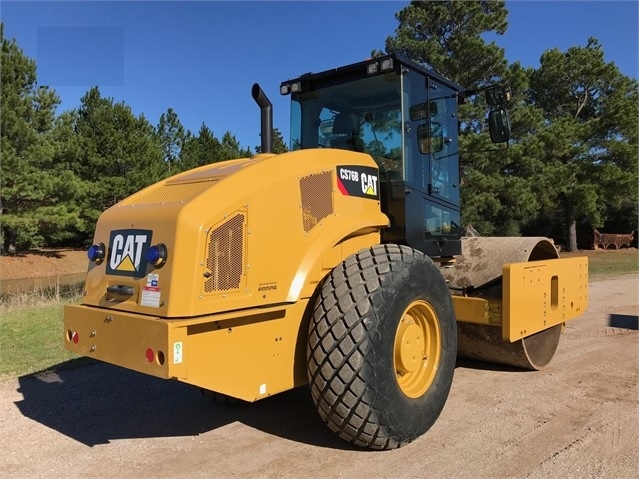 Compactadora Vibratoria Caterpillar CS76 seminueva en venta Ref.: 1547585319087748 No. 4