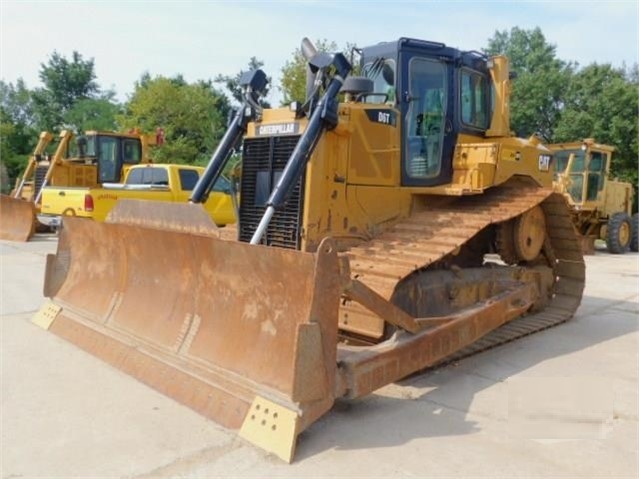 Dozers/tracks Caterpillar D6T