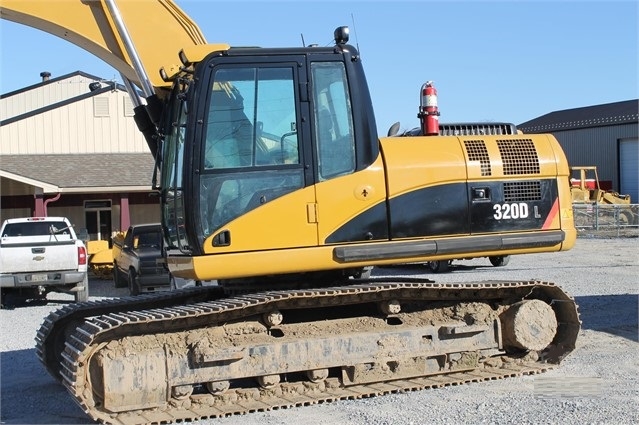 Excavadoras Hidraulicas Caterpillar 320DL seminueva en venta Ref.: 1548986517224641 No. 4