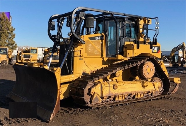 Dozers/tracks Caterpillar D6T