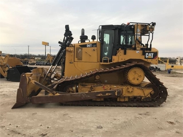 Tractores Sobre Orugas Caterpillar D6T de medio uso en venta Ref.: 1551131387646257 No. 2