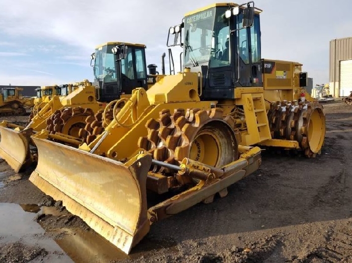 Compactadoras Suelos Y Rellenos Caterpillar 815F