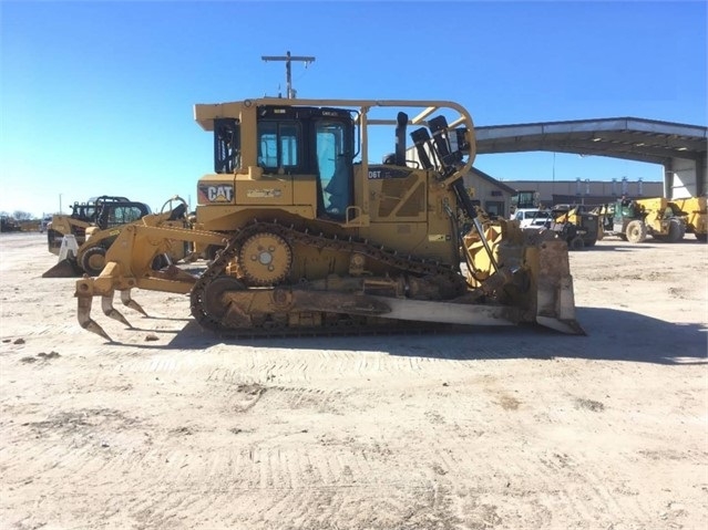 Dozers/tracks Caterpillar D6T