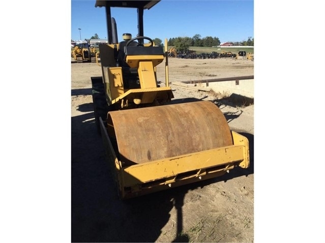 Compactadora Vibratoria Caterpillar CS-323 C importada de segunda Ref.: 1551986563250644 No. 2