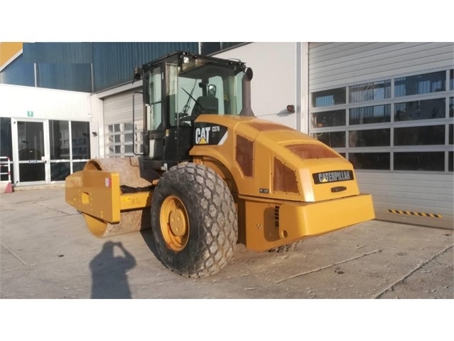 Compactadora Vibratoria Caterpillar CS76 de importacion a la vent Ref.: 1552429175078505 No. 2