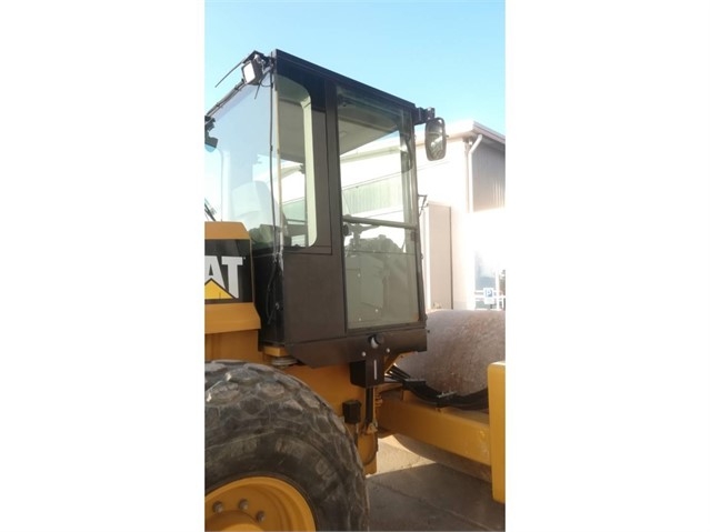 Compactadora Vibratoria Caterpillar CS76 de importacion a la vent Ref.: 1552429175078505 No. 4