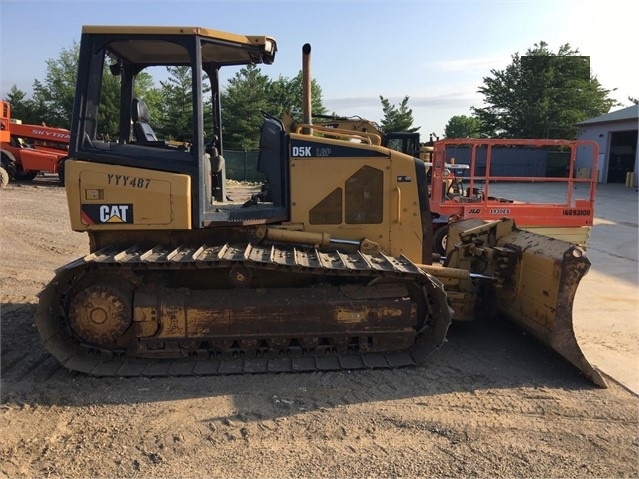 Dozers/tracks Caterpillar D5K