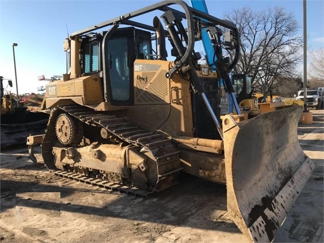 Dozers/tracks Caterpillar D6T