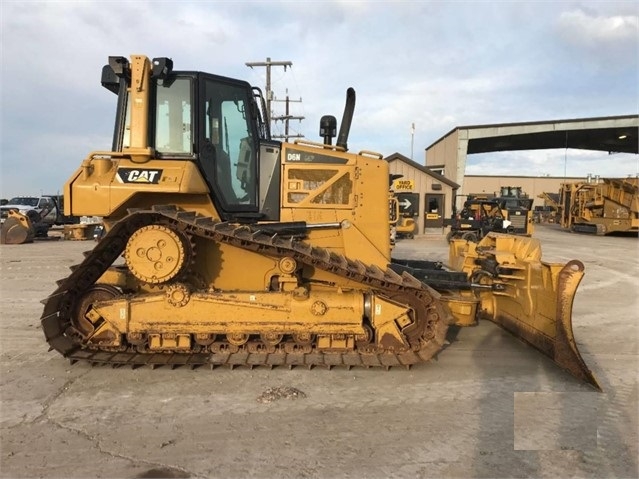 Dozers/tracks Caterpillar D6N