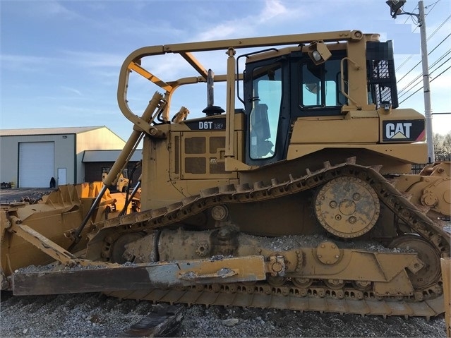 Tractores Sobre Orugas Caterpillar D6T en venta Ref.: 1555116492793303 No. 4