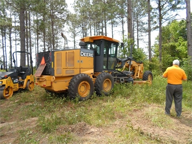 Motoconformadoras Deere 672G seminueva Ref.: 1556579197597052 No. 2