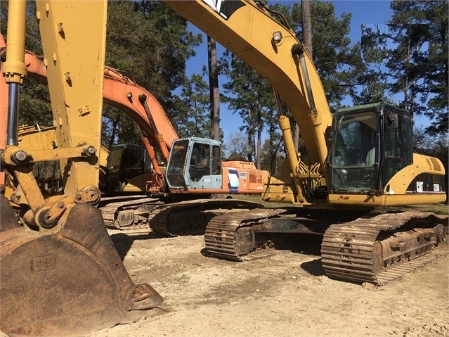 Hydraulic Excavator Caterpillar 325DL