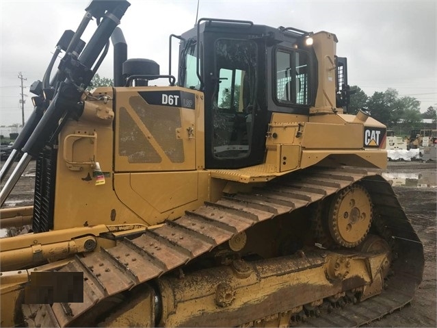 Tractores Sobre Orugas Caterpillar D6T en venta Ref.: 1559862467139899 No. 2