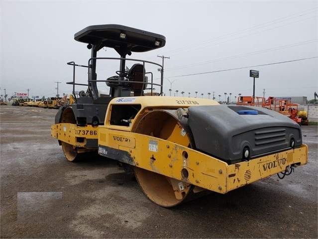 Compactadora Vibratoria Ingersoll-rand DD138HFA seminueva Ref.: 1559939610938550 No. 2