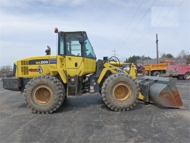 Cargadoras Sobre Ruedas Komatsu WA200 importada en buenas condici Ref.: 1561390934095814 No. 2