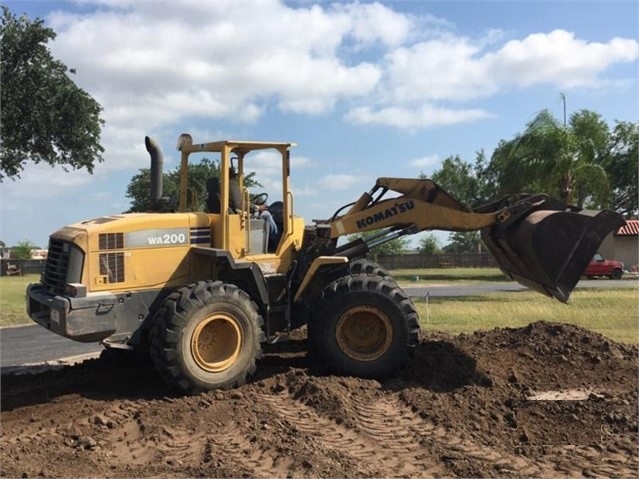 Cargadoras Sobre Ruedas Komatsu WA200