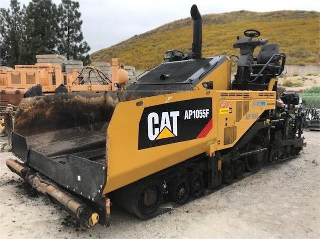 Pavimentadoras Caterpillar AP-1055F de segunda mano en venta Ref.: 1562869687417987 No. 3