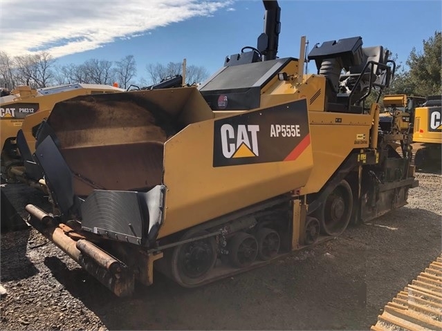 Pavers Caterpillar AP-555E