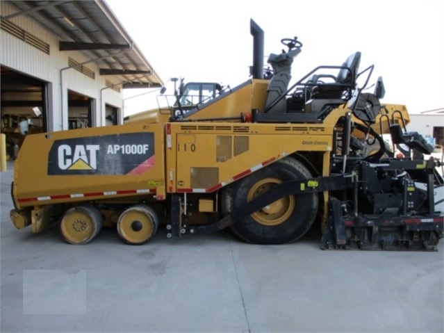 Pavimentadoras Caterpillar AP-1000F