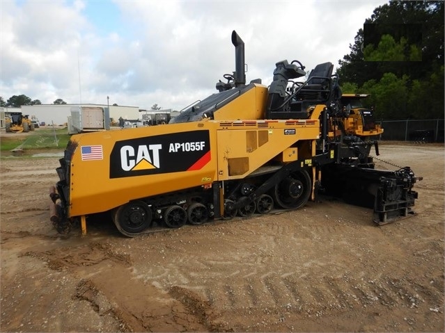 Pavimentadoras Caterpillar AP-1055F