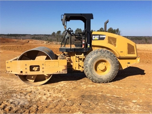 Compactadora Vibratoria Caterpillar CS56 en buenas condiciones Ref.: 1563834801207755 No. 2