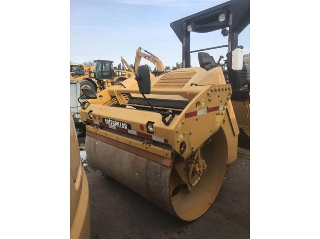 Compactadora Vibratoria Caterpillar CB54 importada en buenas cond Ref.: 1564013951081325 No. 2