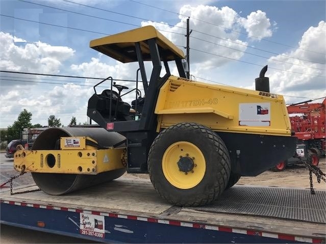 Compactadora Vibratoria Bomag BW177D