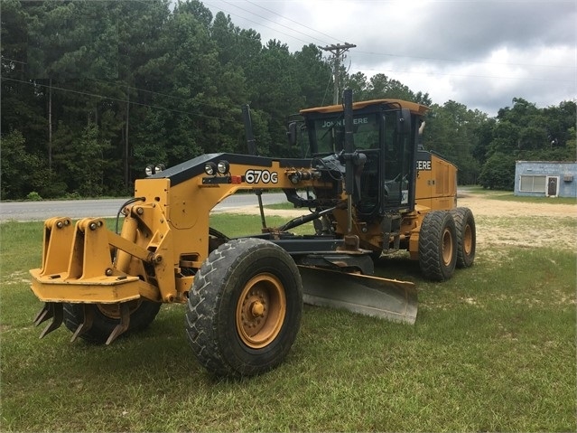 Motoconformadoras Deere 670G