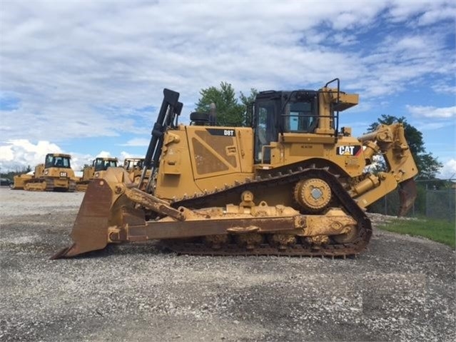 Dozers/tracks Caterpillar D8T