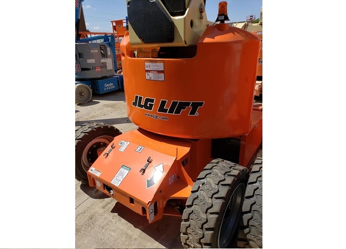 Plataformas Elevadoras Jlg E450AJ de medio uso en venta Ref.: 1567535777916223 No. 3