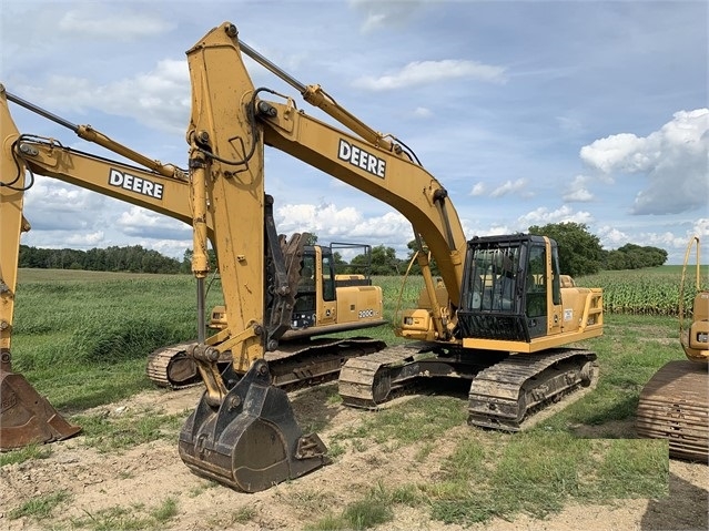 Hydraulic Excavator Deere 200C LC